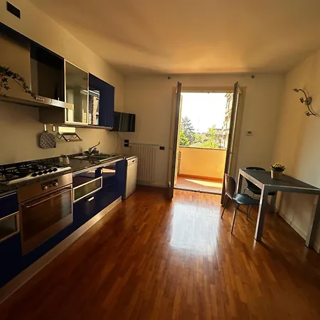 Luminoso Apartment Parma